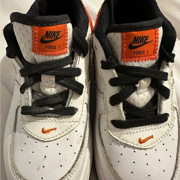 Nike Air Force 1 - RAYGUNS - Picture 4 of 7